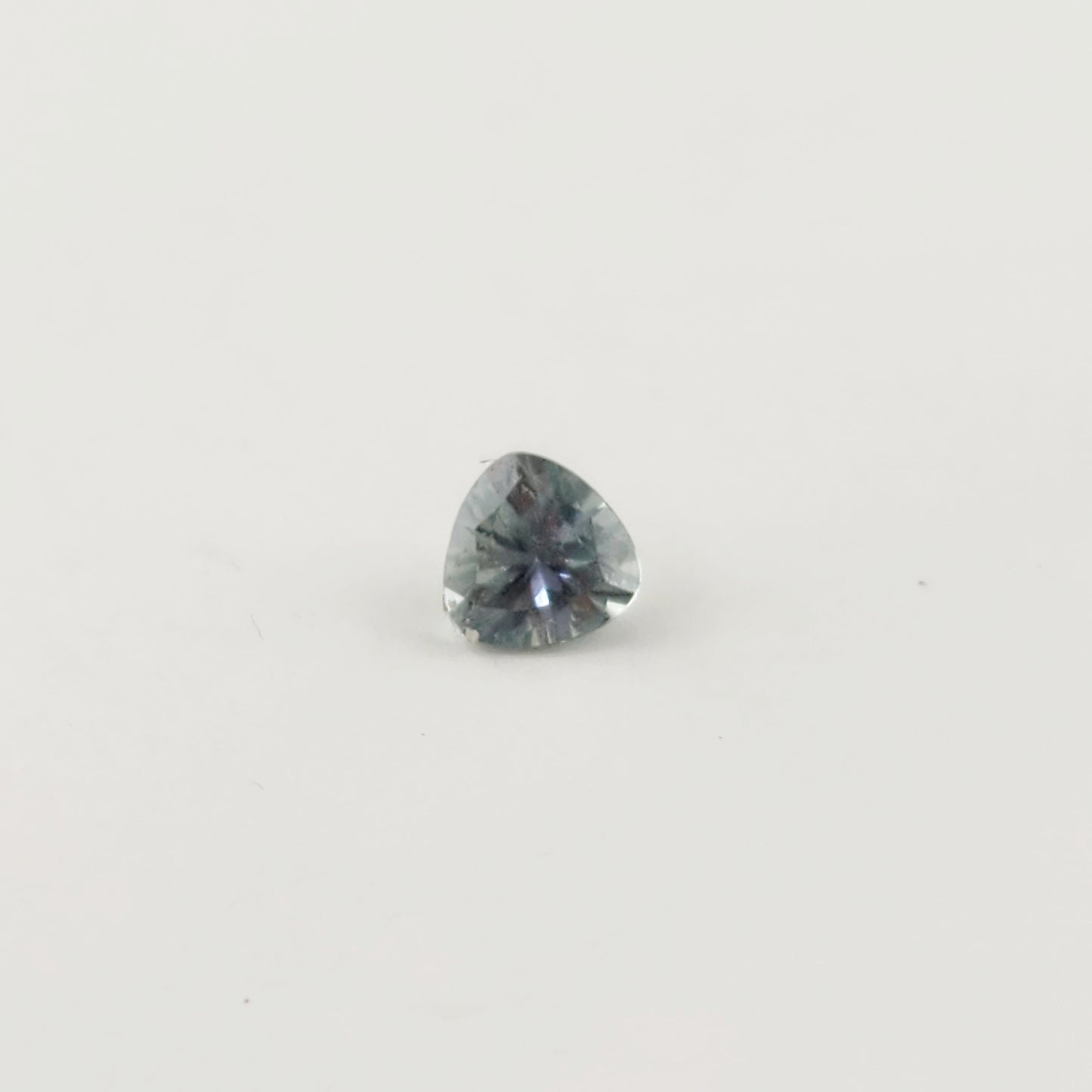 0.44 ct  Blue Montana sapphire