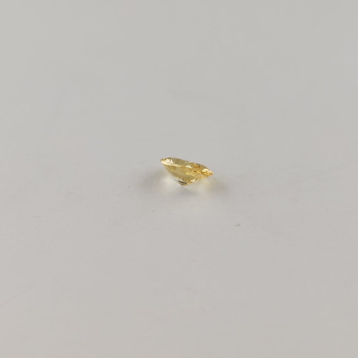 0.94 ct Light Yellow Sapphire