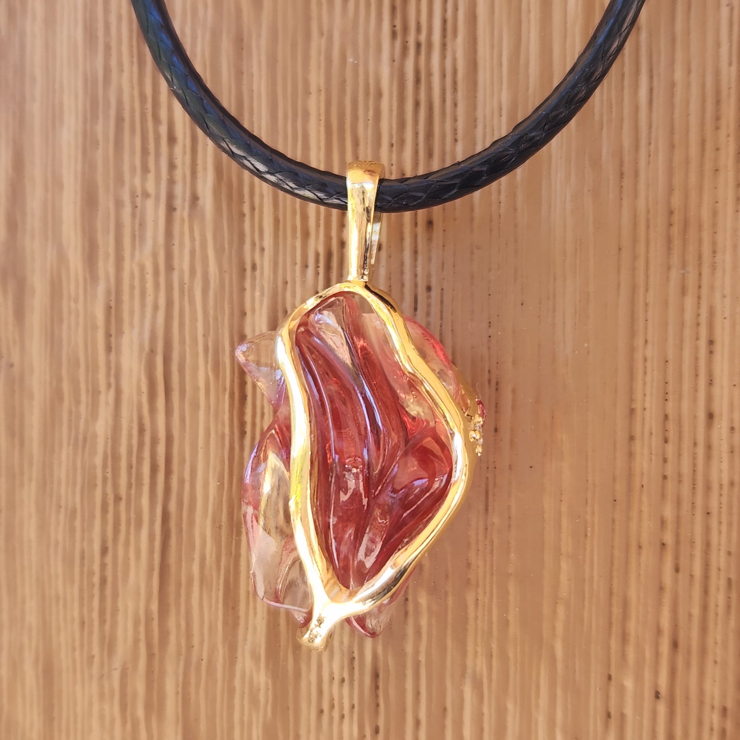 13.75 ct Oregon Sunstone Free from carving Pendant 14 ky