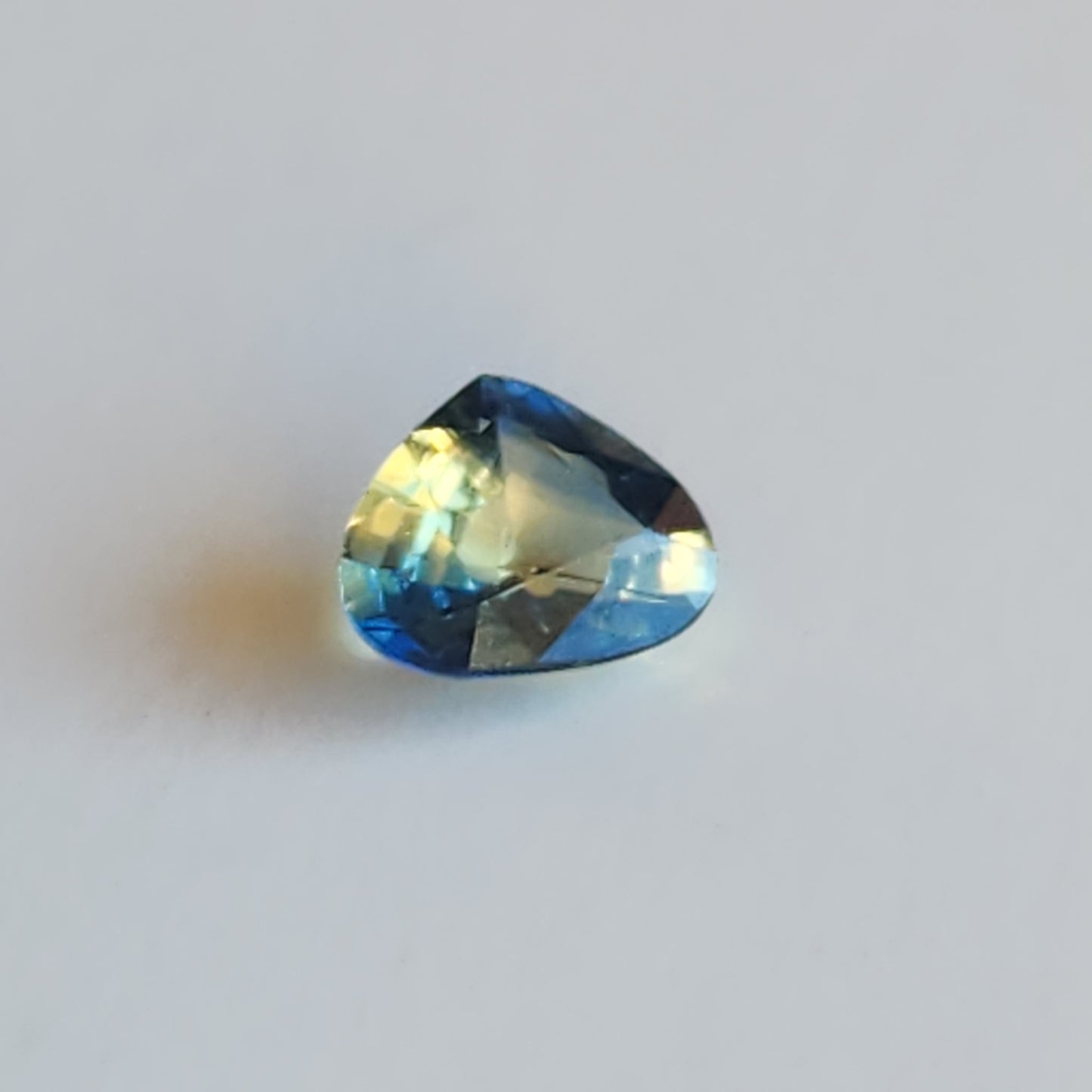 Bi Color Sapphire no heat