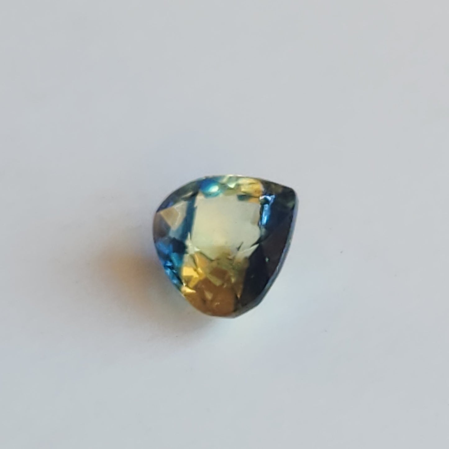 Bi Color Sapphire no heat
