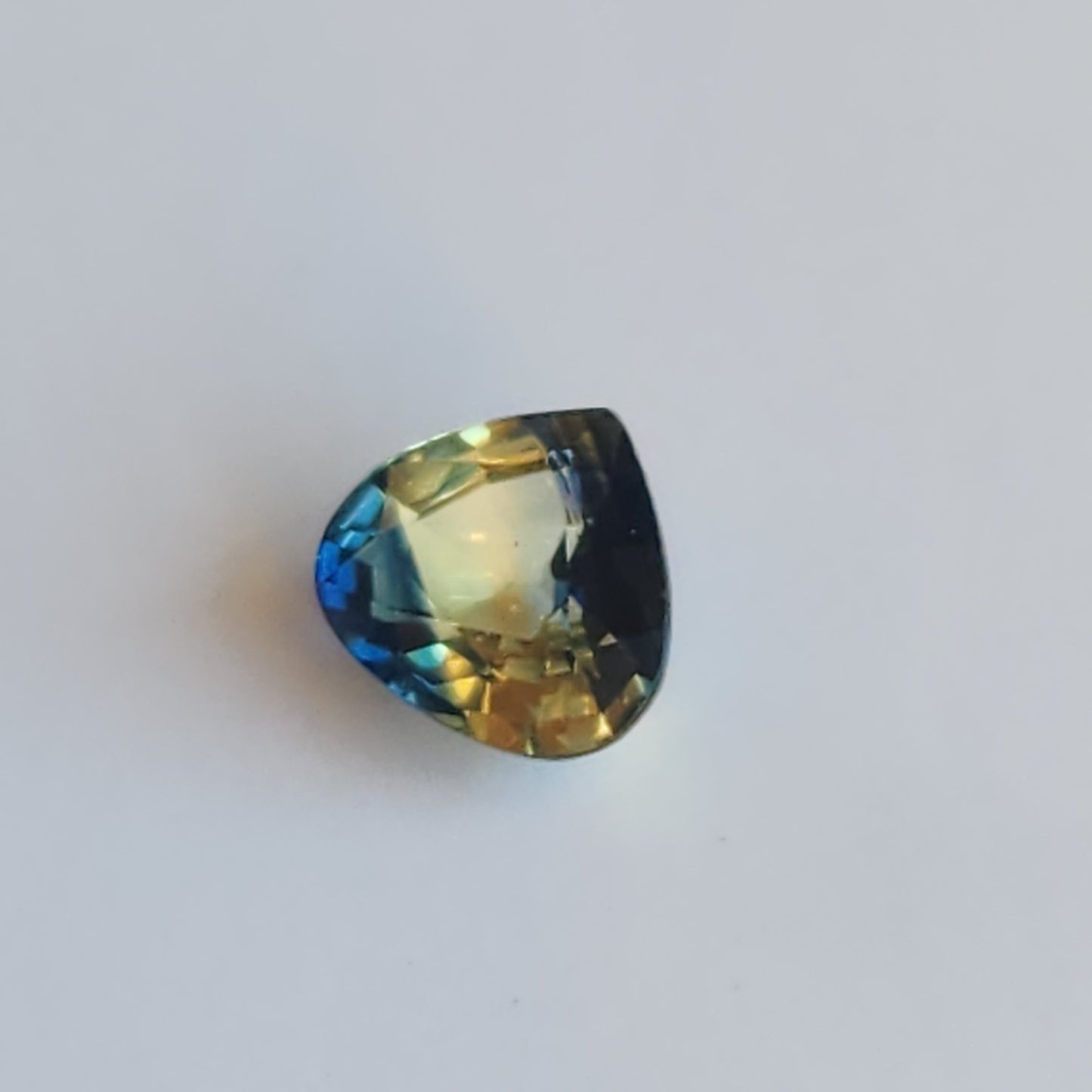 Bi Color Sapphire no heat