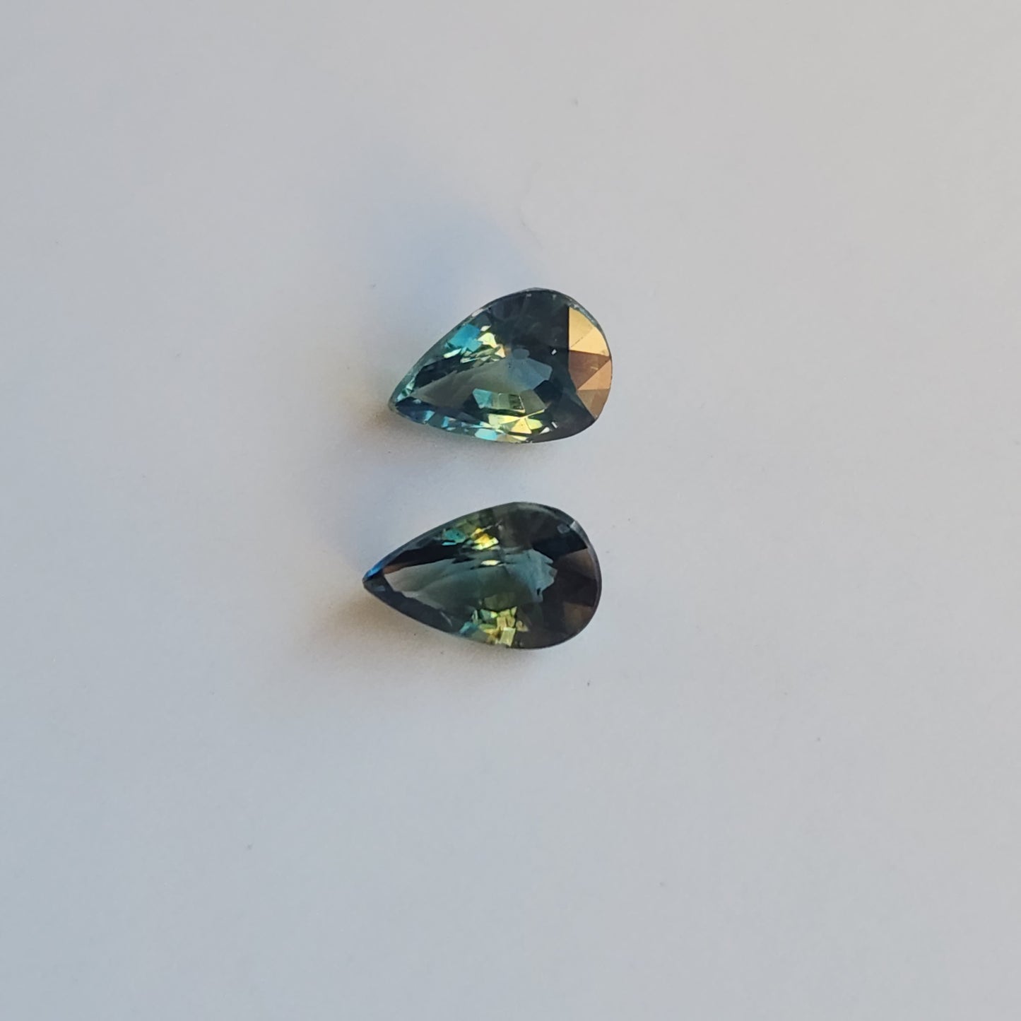 Blue Green Sapphire no heat