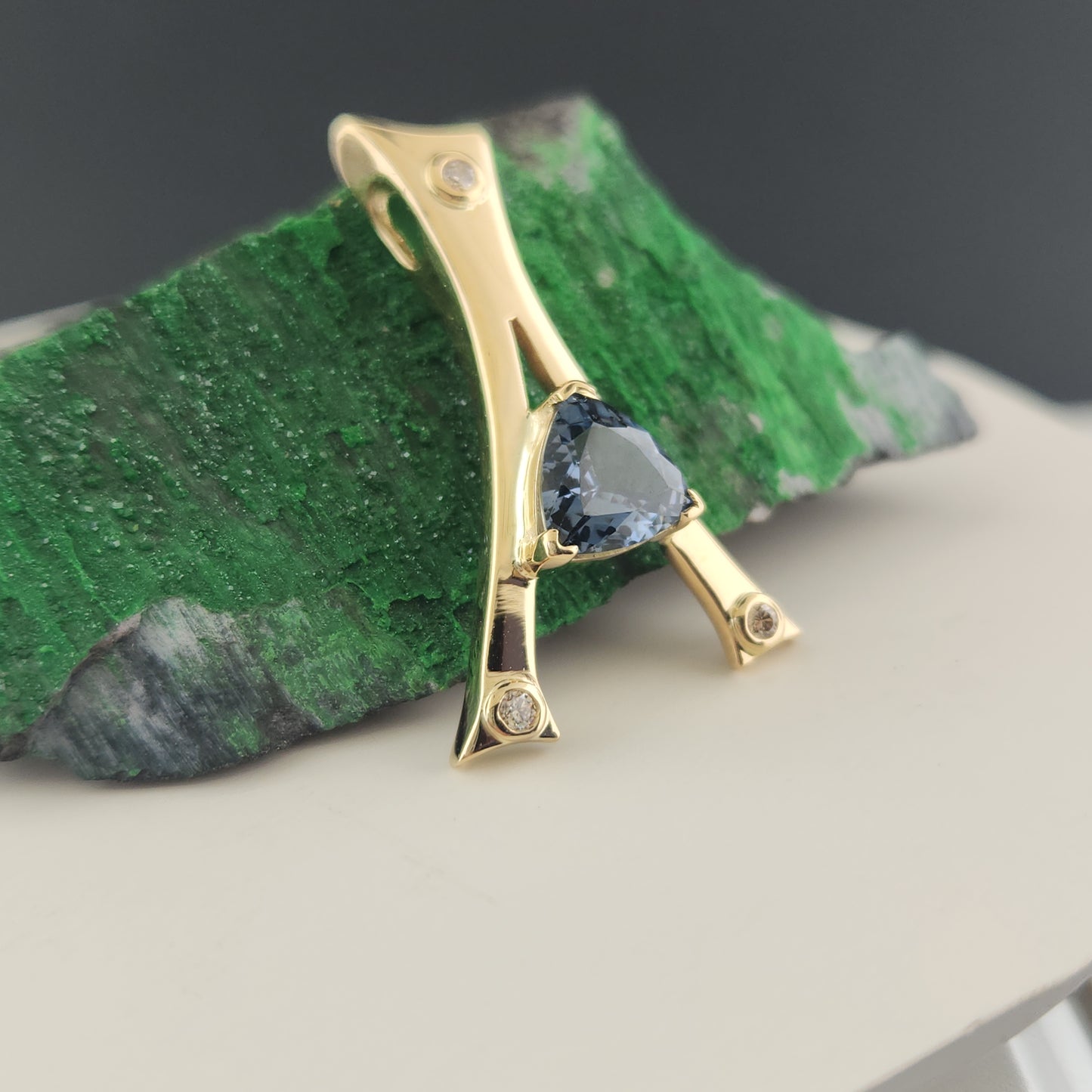 Blue Spinel Pendant set in 18kt yellow gold and Diamonds