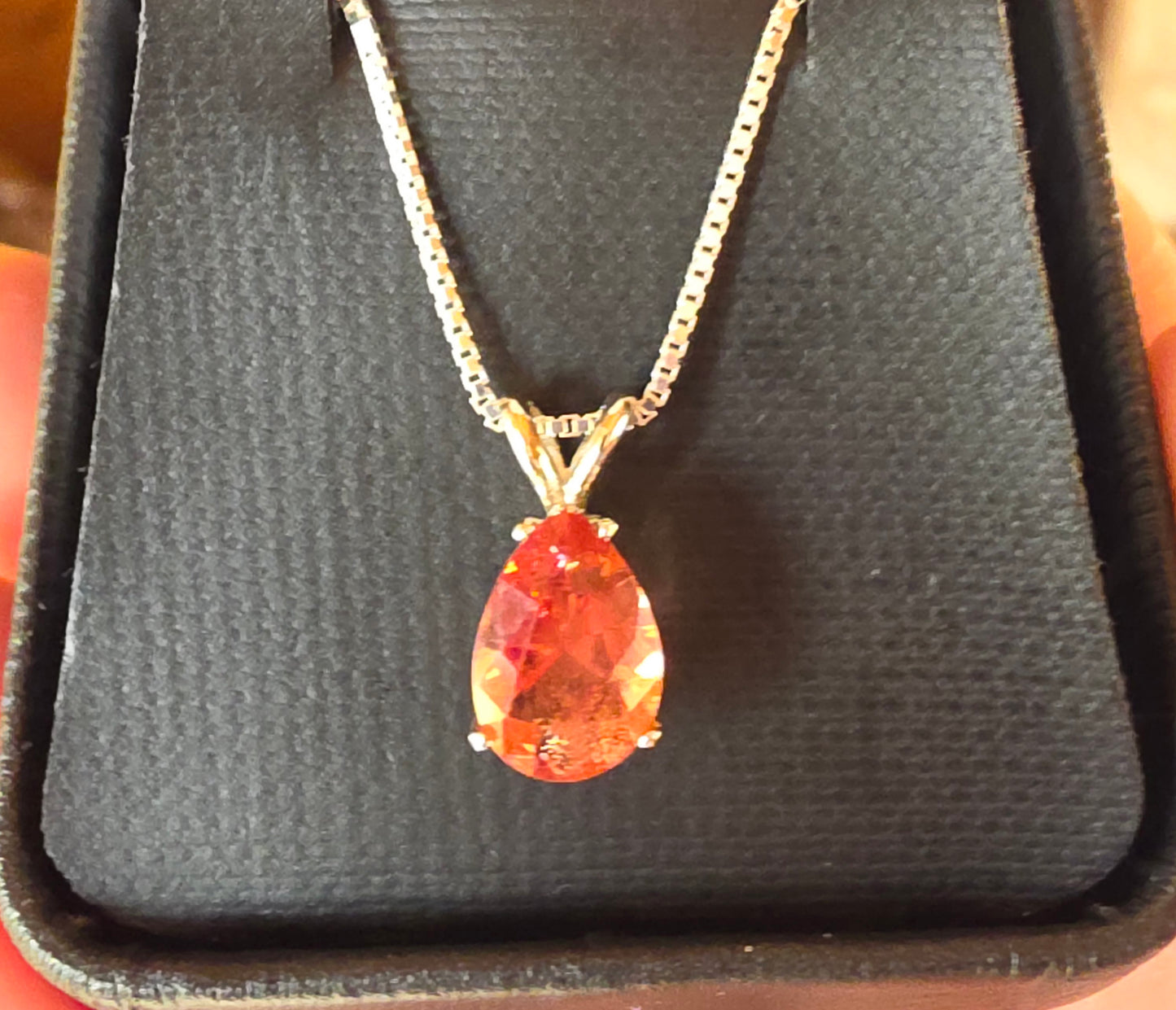 Oregon Sunstone Pendant set in 14 kt Gold