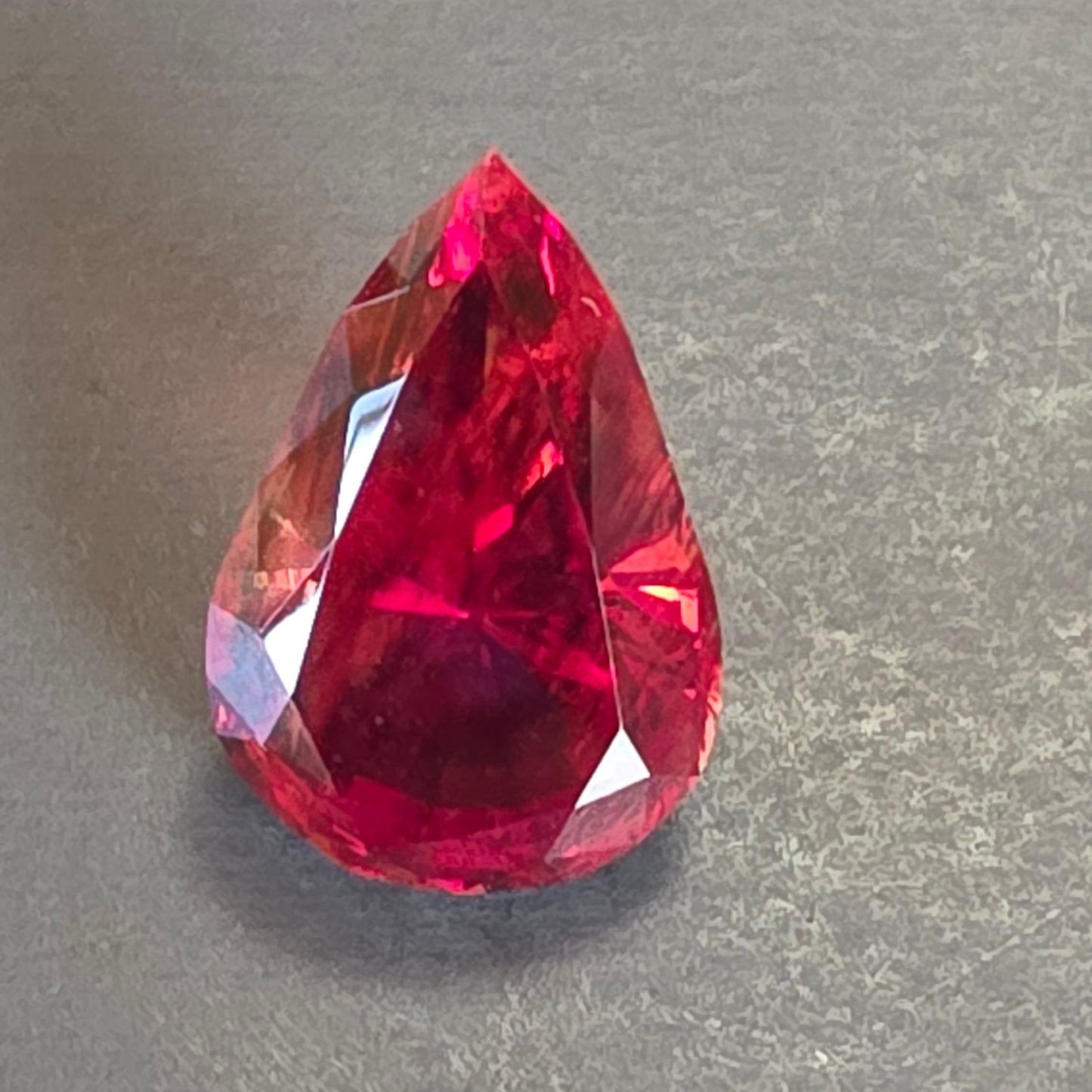 26.83 ct Red Schiller Oregon Sunstone