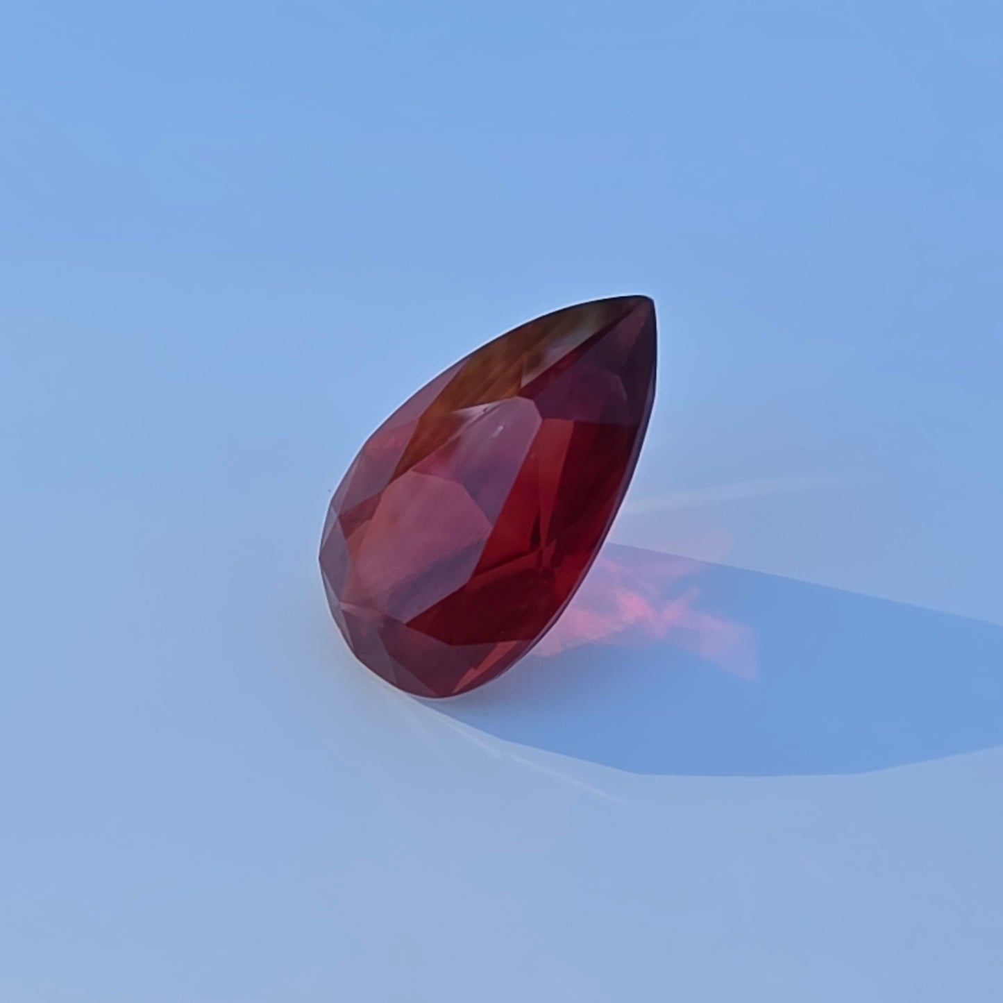 Red and schiller Oregon Sunstone 9.45 ct