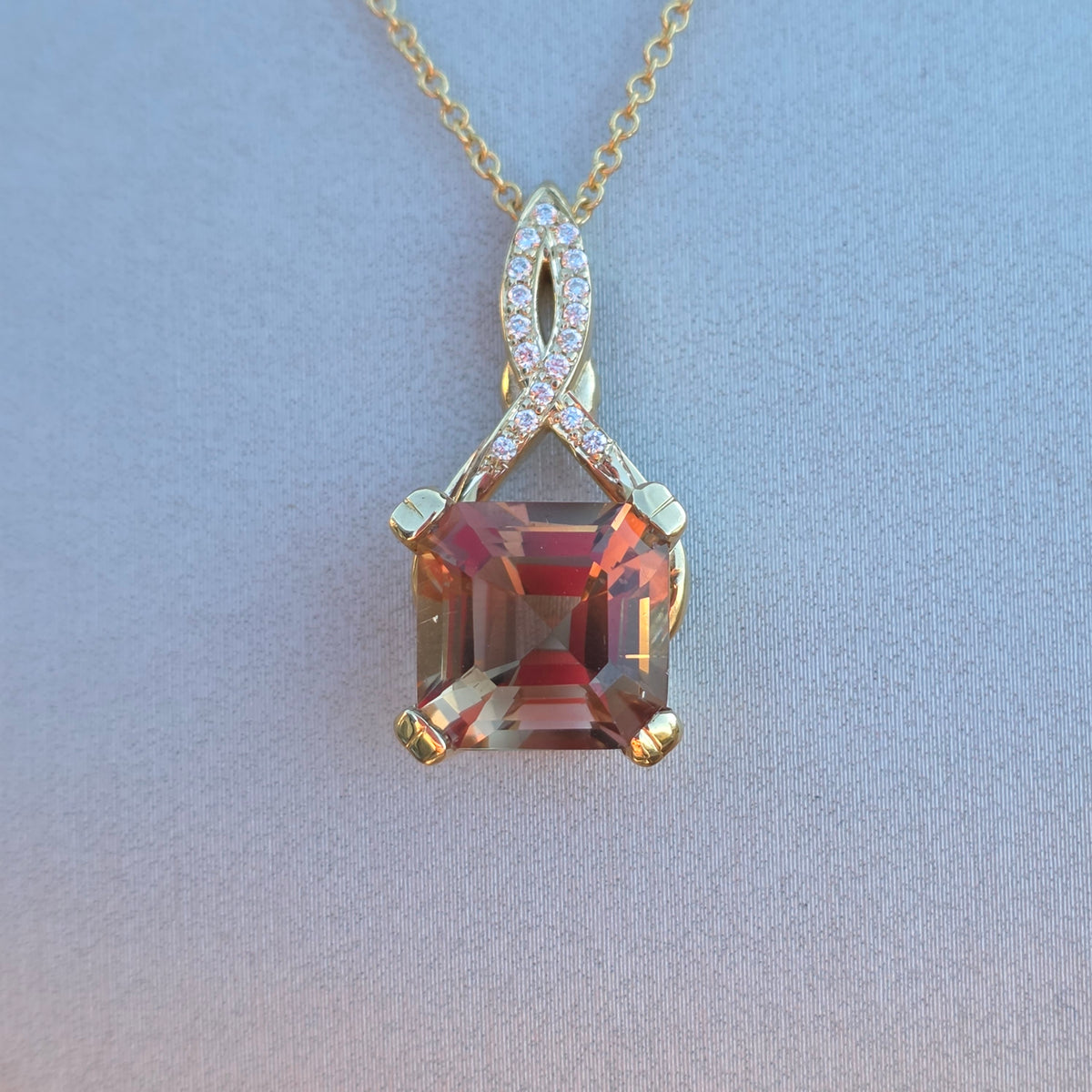 4.32 ct Oregon Sunstone 14 kt Gold