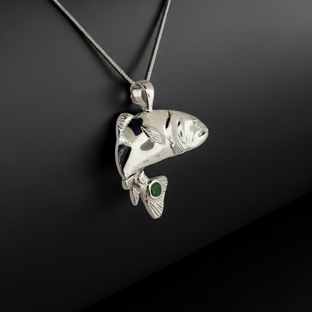 Fish Pendant in Sterling Silver with Tsavorite Garnet