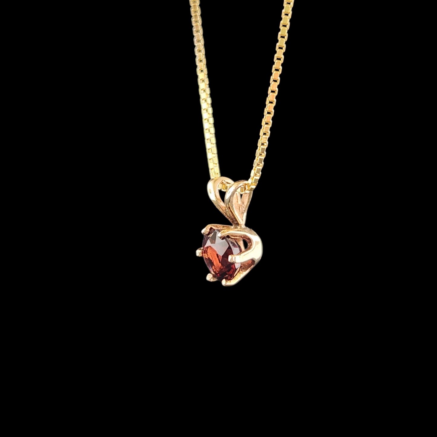 Garnet in 14ky Gold Pendant