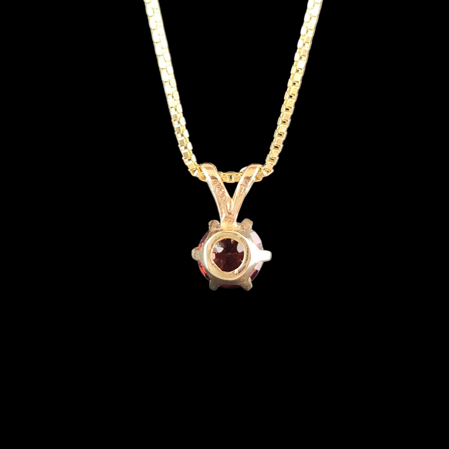 Garnet in 14ky Gold Pendant