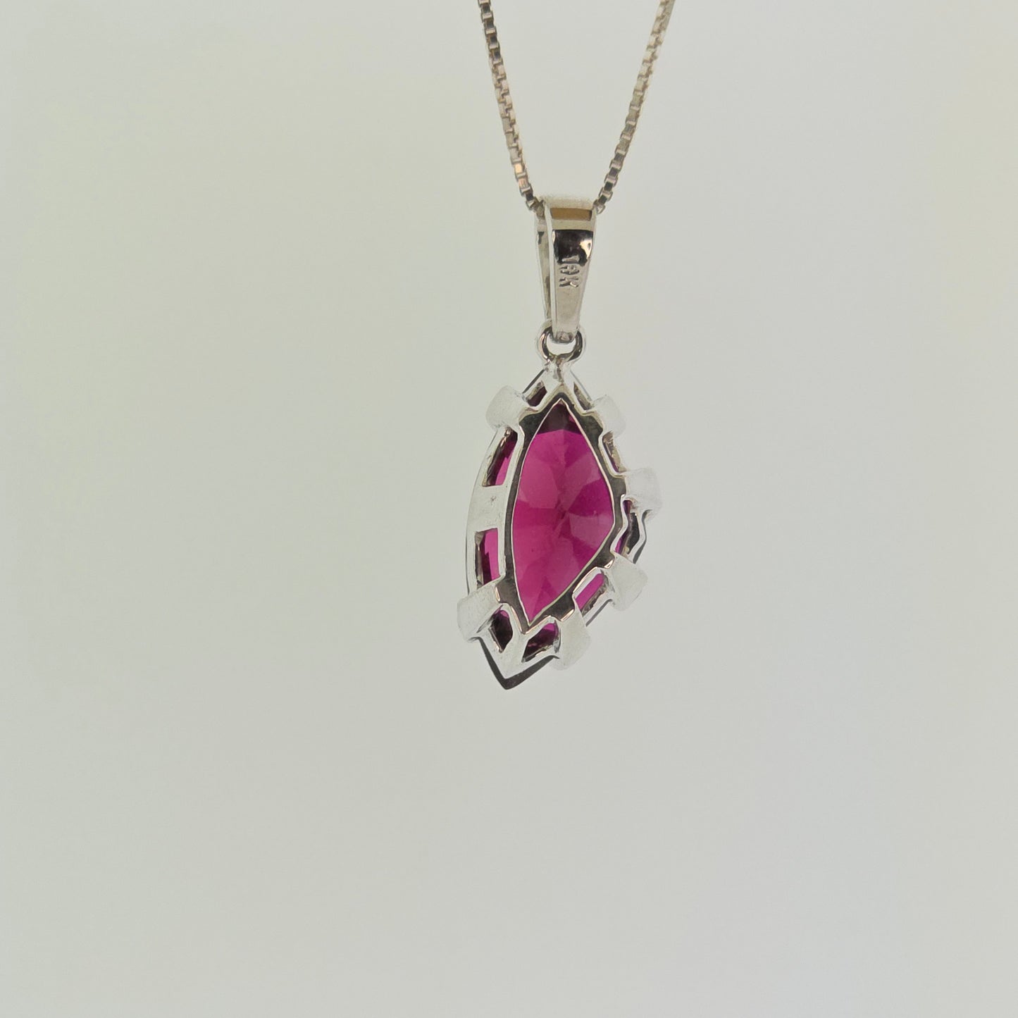 Rubelite Tourmaline in 18kw Gold Pendant