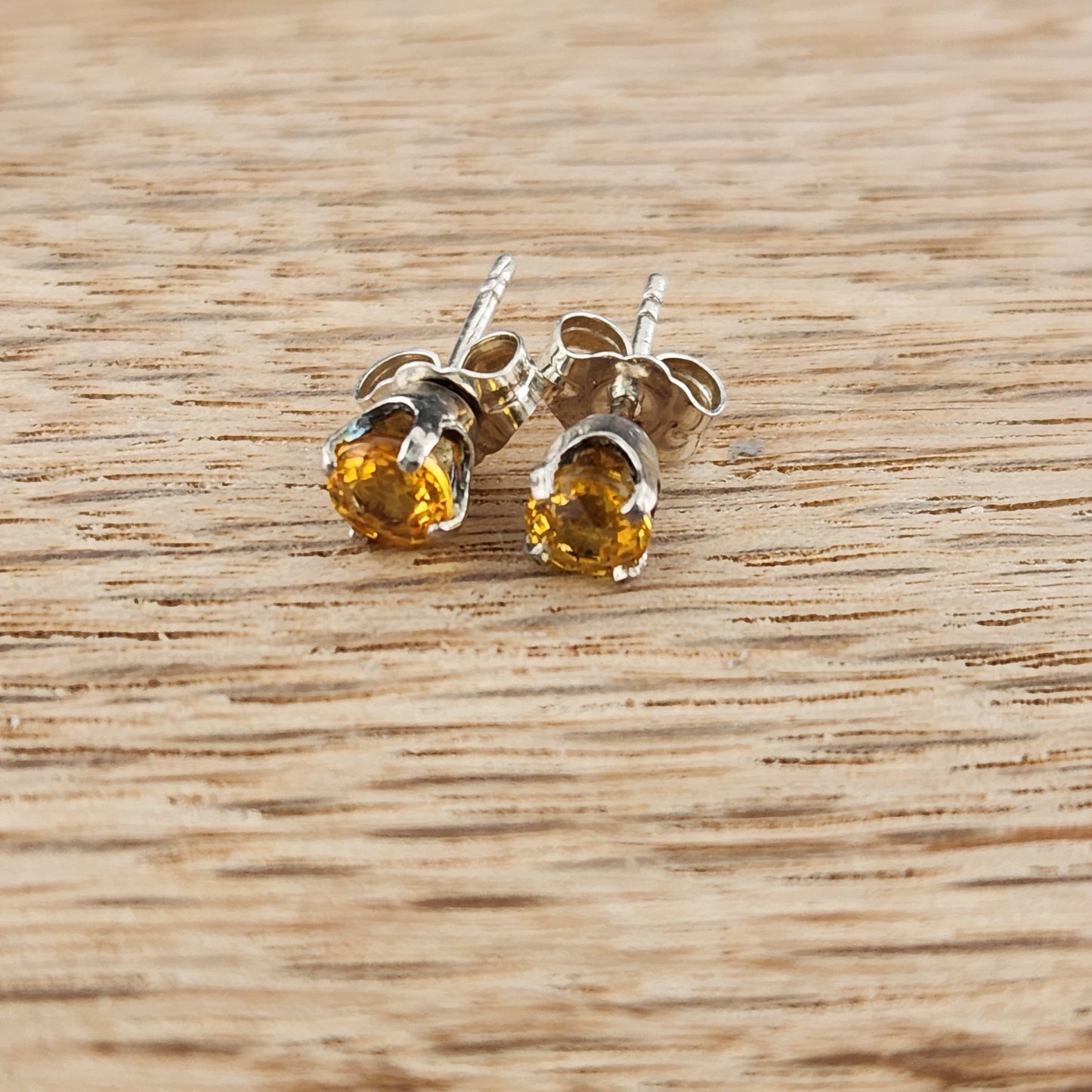 1.05 ct Yellow Sapphire set in sterling silver earrings
