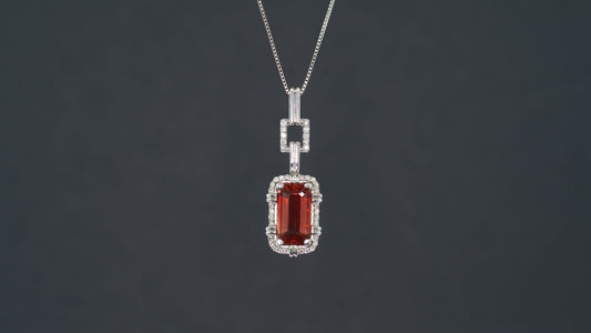 Oregon Sunstone set in 18 kw Pendant.